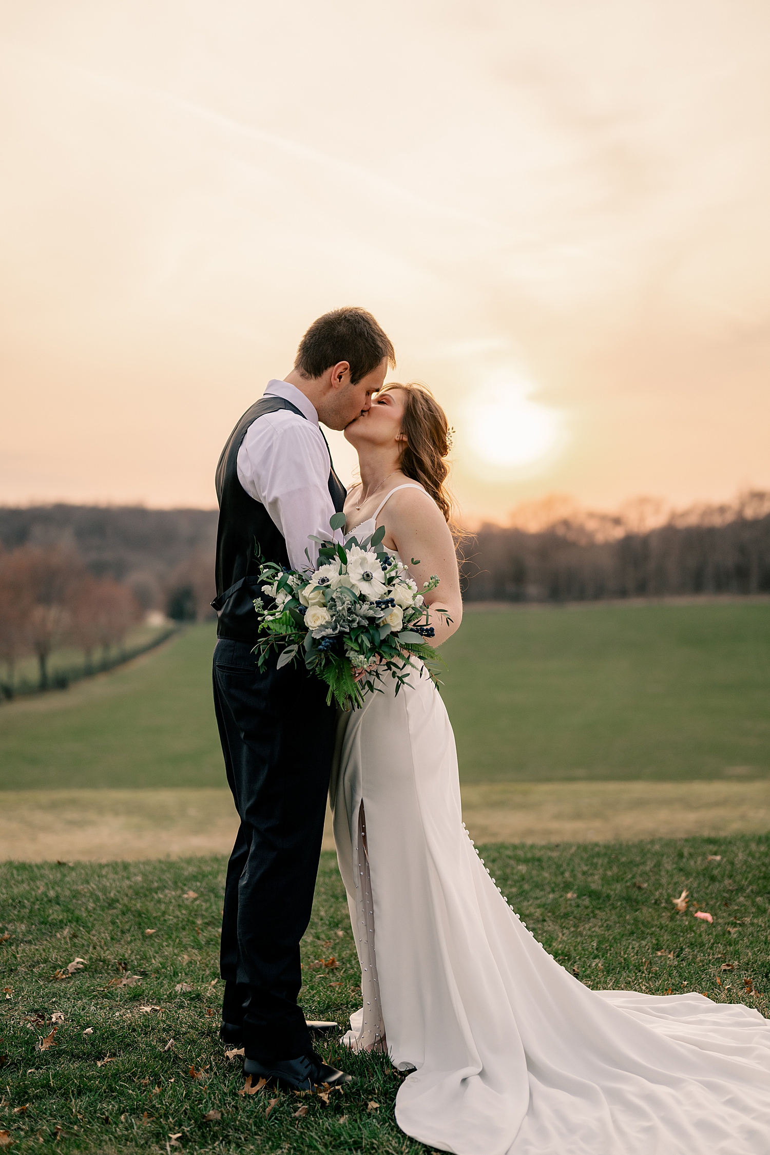 couple kiss during sunset at Kilkarney Hills Golf Course