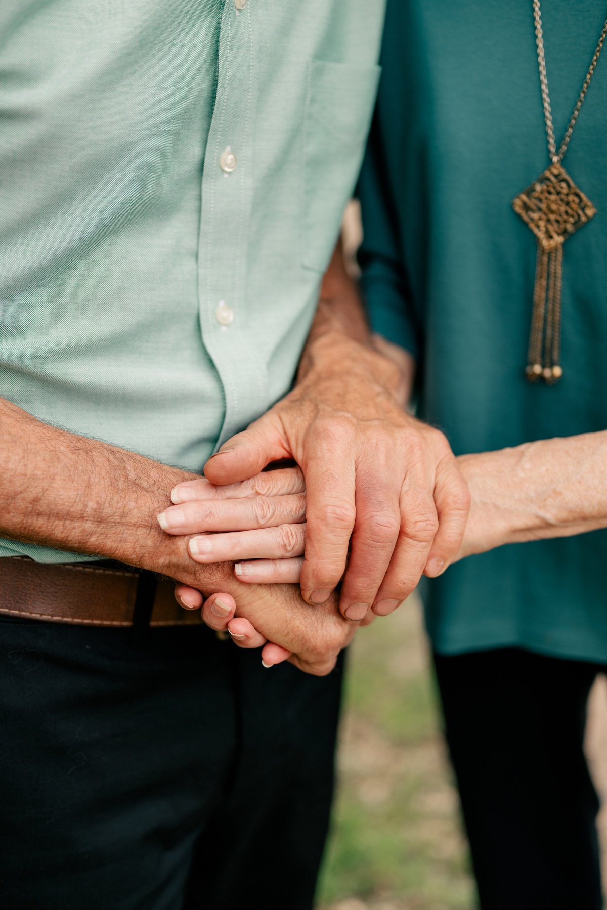 Minnesota Family Photographer captures close-up of grandparent's hands